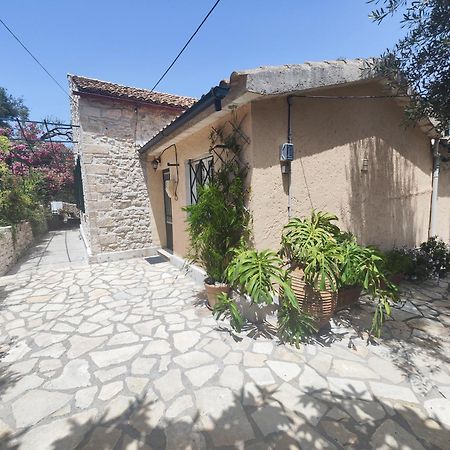 Rania'S Cottage Лакка Экстерьер фото